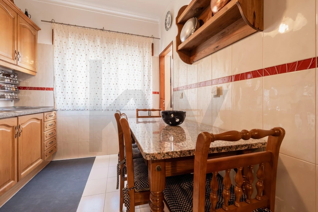 Apartamento T2 para Venda em Barreiro e Lavradio Foto 6