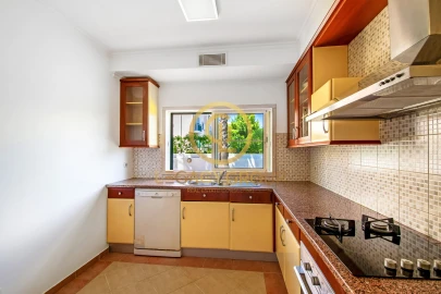 Moradia T2 para Venda em Quarteira