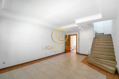 Moradia T2 para Venda em Quarteira
