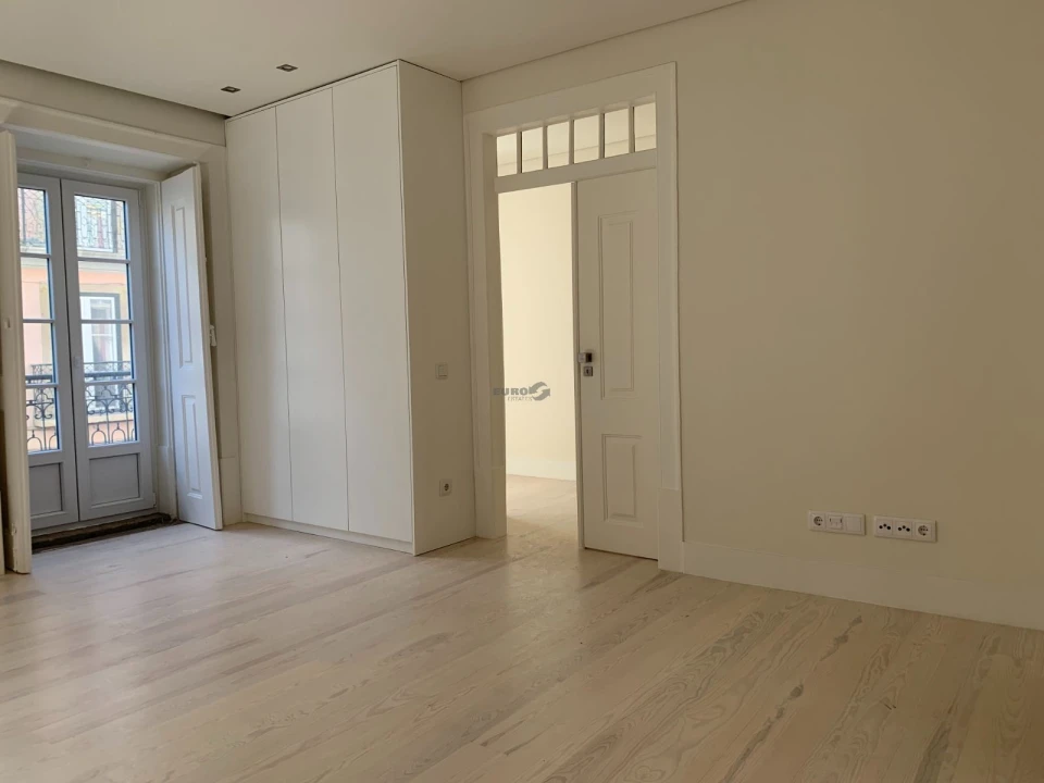 Apartamento T1 para Arrendamento em Estrela Foto 13