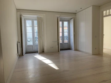 Apartamento T1 para Arrendamento em Estrela