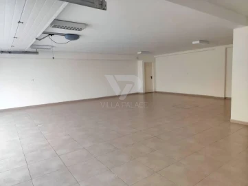 Moradia T6 para Arrendamento em Santa Maria e São Miguel, São Martinho, São Pedro Penaferrim