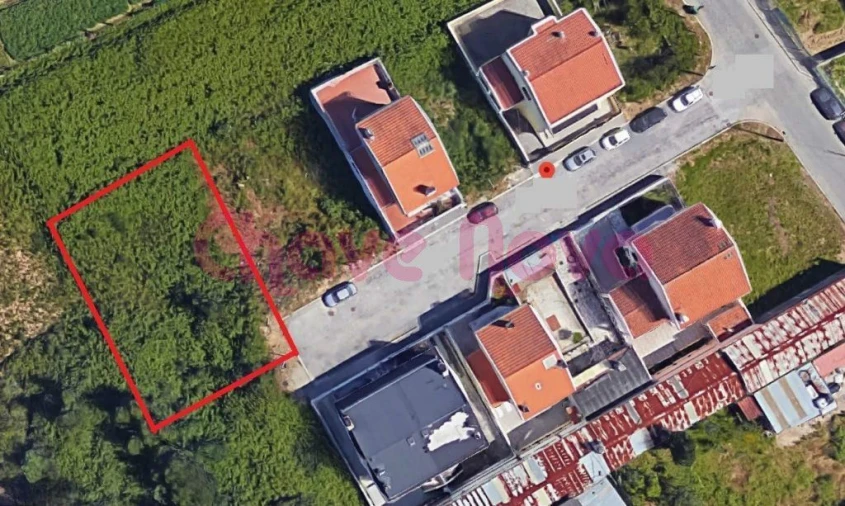 Terreno para Venda em Arcozelo Foto 2