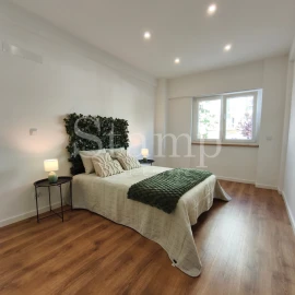 Apartamento T2 para Venda em Benfica