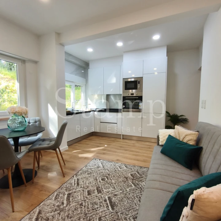 Apartamento T2 para Venda em Benfica Foto 3