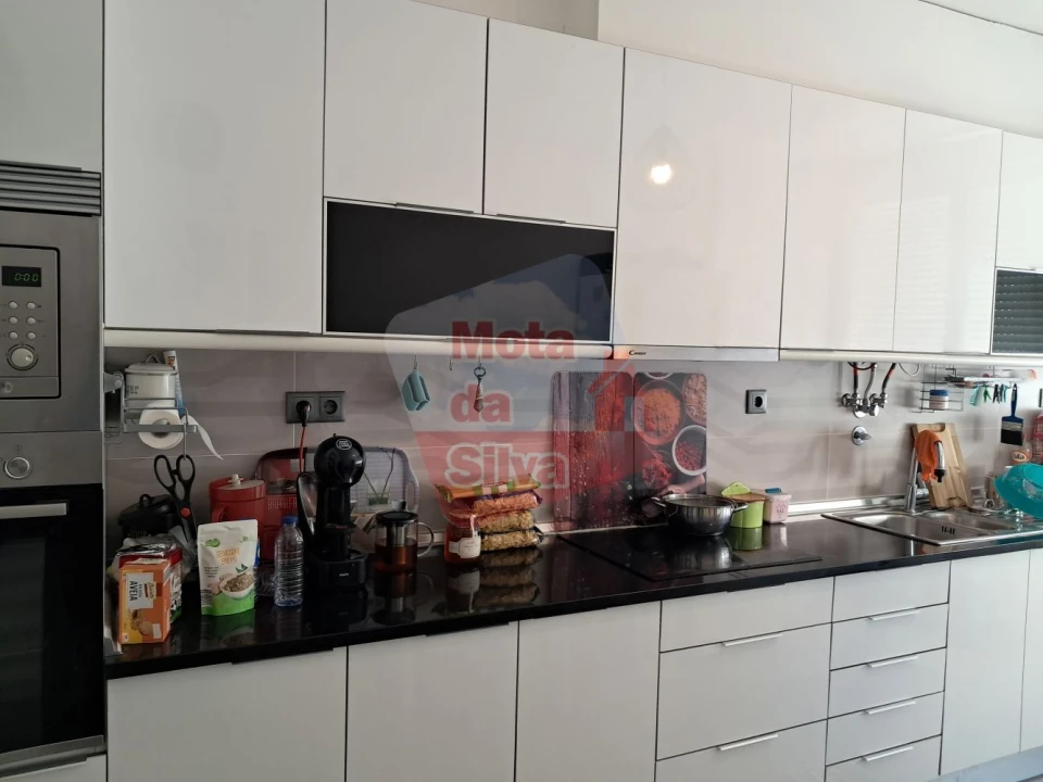 Apartamento T2 para Venda em Laranjeiro e Feijó Foto 4