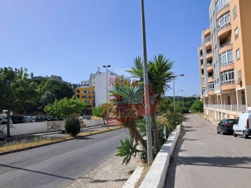 Apartamento T2 para Venda em Laranjeiro e Feijó