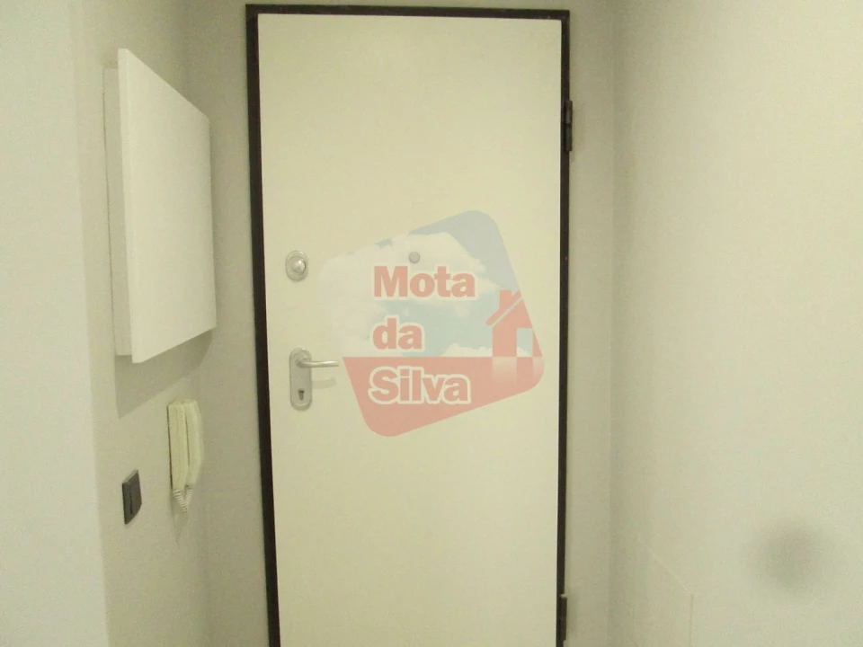 Apartamento T2 para Venda em Laranjeiro e Feijó Foto 15