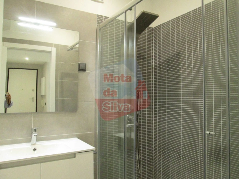 Apartamento T2 para Venda em Laranjeiro e Feijó Foto 14