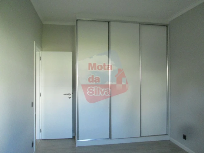 Apartamento T2 para Venda em Laranjeiro e Feijó Foto 11
