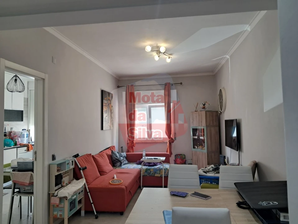 Apartamento T2 para Venda em Laranjeiro e Feijó Foto 8