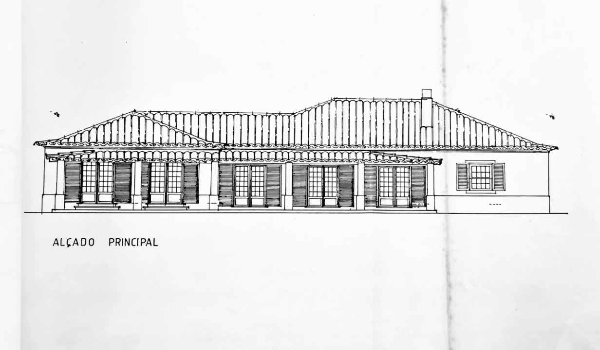 Moradia T5 para Venda em Santo Estêvão Planta 9