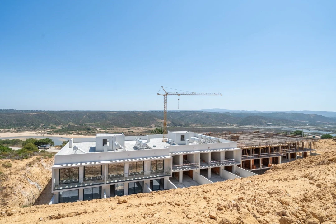 Apartamento T3 para Venda em Aljezur Foto 3