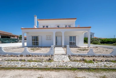 Moradia T5 para Venda em Aljezur