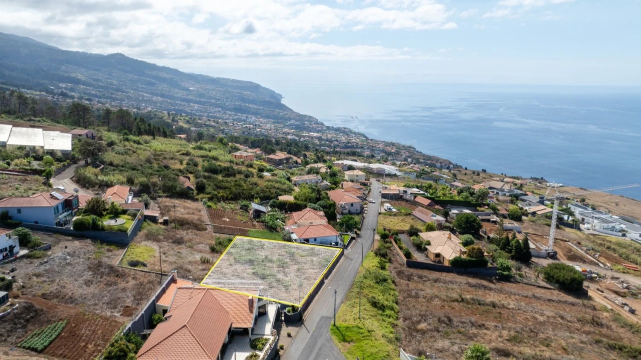 Terreno para Venda em Prazeres Foto 1