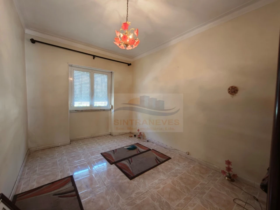 Apartamento T2 para Venda em Venteira Foto 5