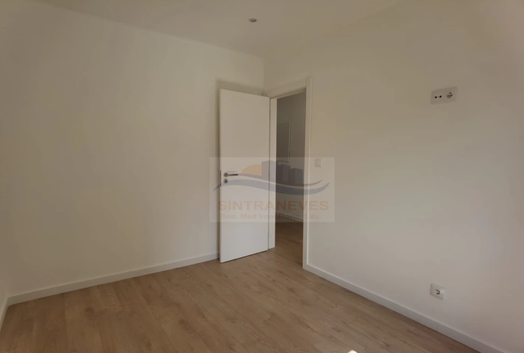 Apartamento T3 para Venda em Venteira Foto 14