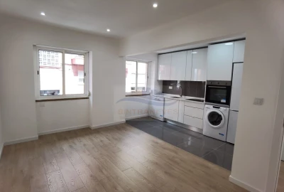 Apartamento T3 para Venda em Venteira