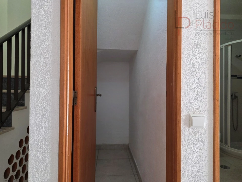 Moradia T5 para Venda em Sines Foto 14