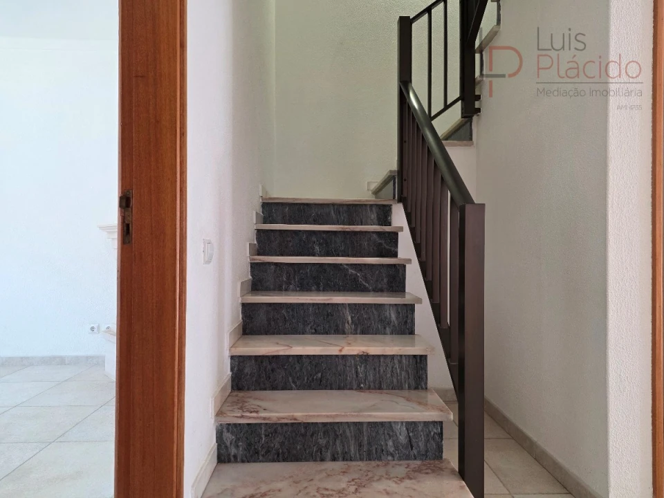 Moradia T5 para Venda em Sines Foto 17