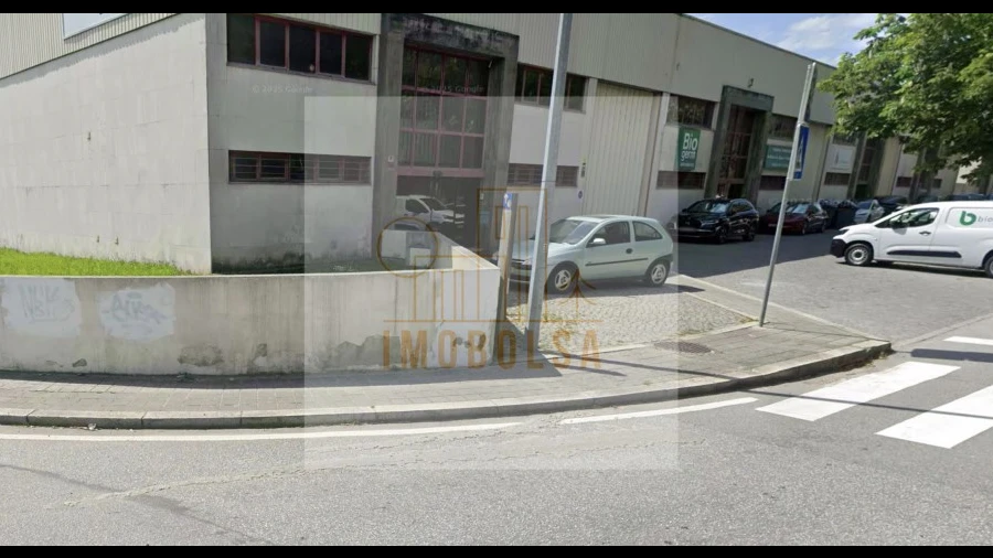 Armazém para Arrendamento em Moreira