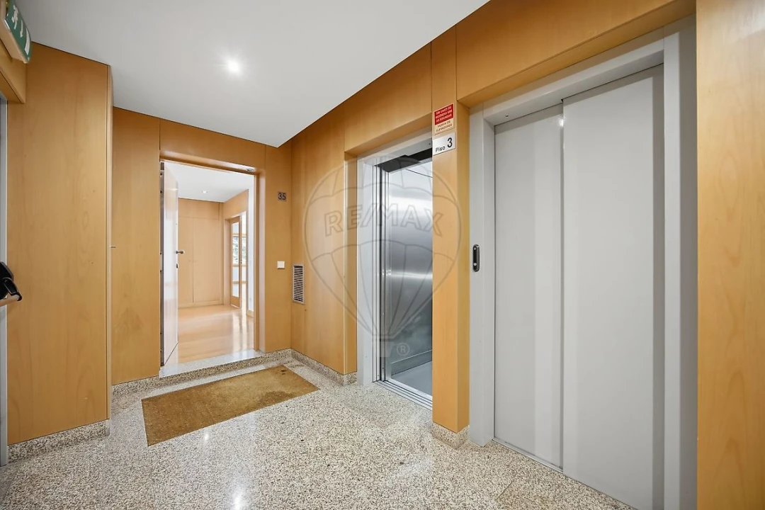 Apartamento T3 para Arrendamento em Lordelo do Ouro e Massarelos Foto 21
