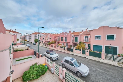 Moradia T2 para Venda em Atalaia e Alto Estanqueiro-Jardia