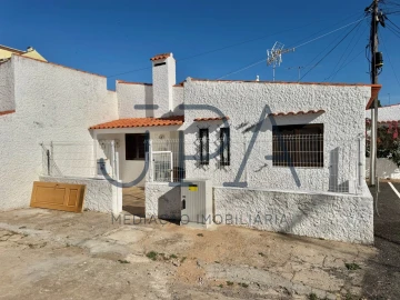Moradia T1 para Venda em Monte Gordo