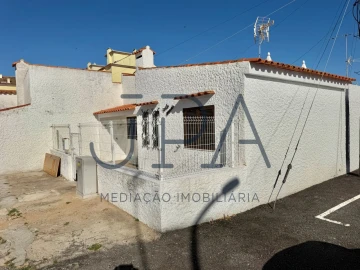 Moradia T1 para Venda em Monte Gordo