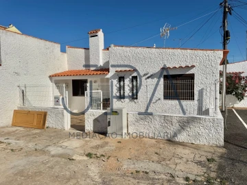 Moradia T1 para Venda em Monte Gordo