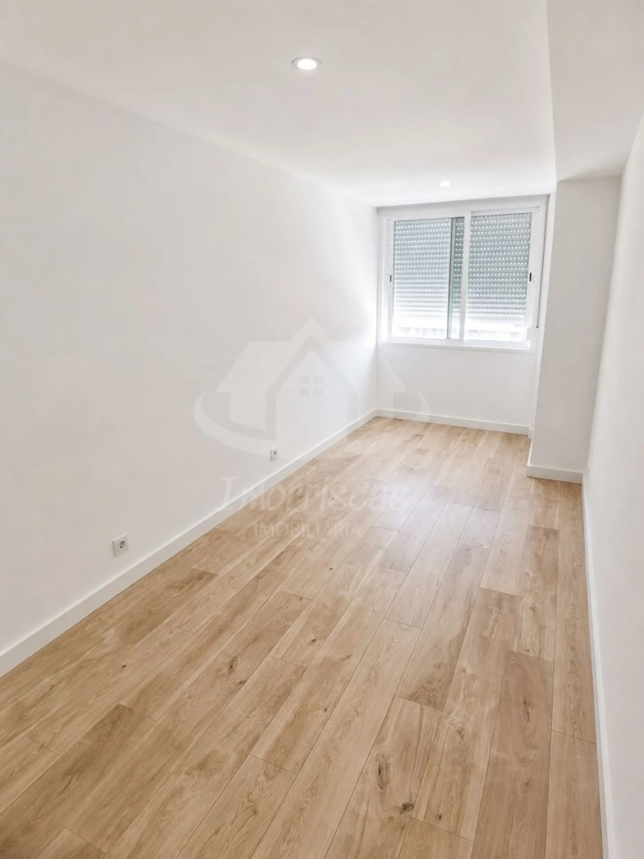 Apartamento T2 para Venda em Póvoa de Santa Iria e Forte da Casa Foto 5