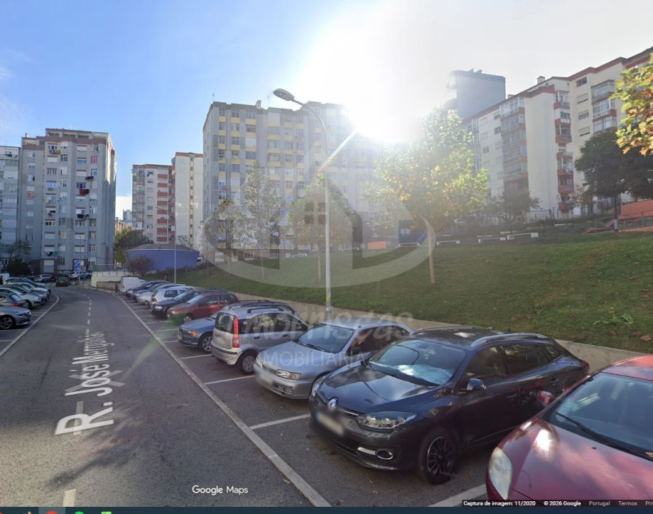 Apartamento T1 para Venda em Águas Livres Foto 1