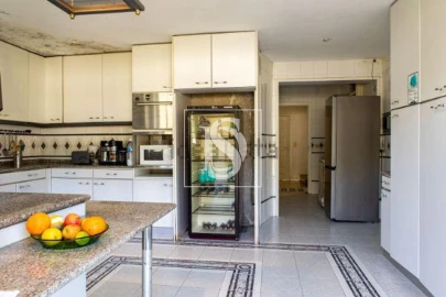 Moradia T6 para Venda em Arcozelo