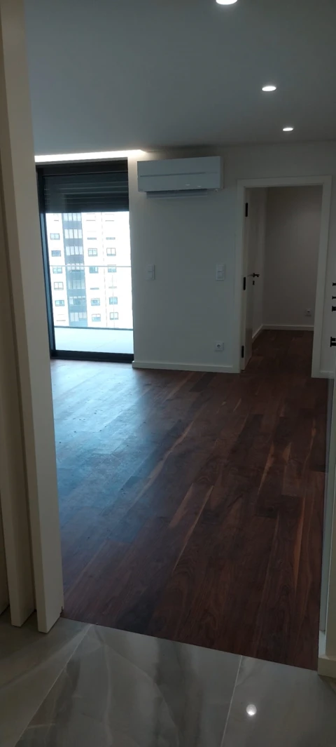Apartamento T3 para Venda em Mafamude e Vilar do Paraíso