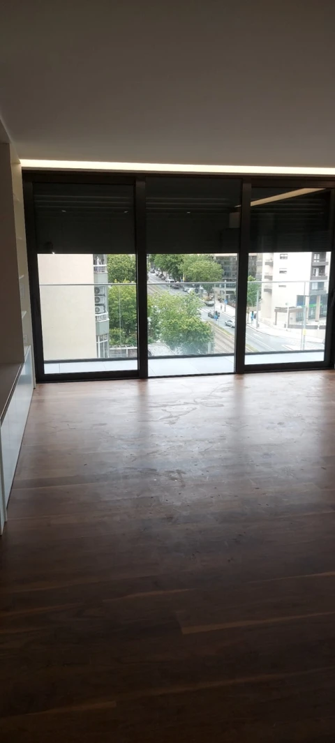 Apartamento T3 para Venda em Mafamude e Vilar do Paraíso