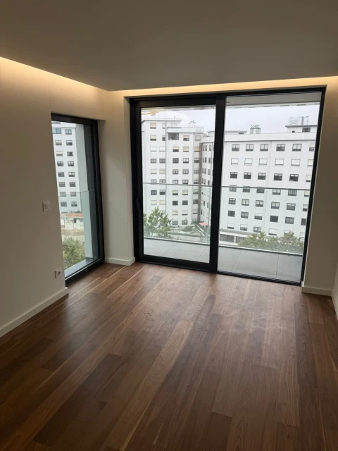 Apartamento T3 para Venda em Mafamude e Vilar do Paraíso