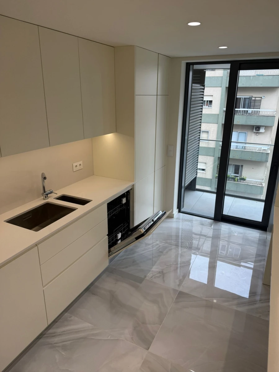 Apartamento T3 para Venda em Mafamude e Vilar do Paraíso Foto 30