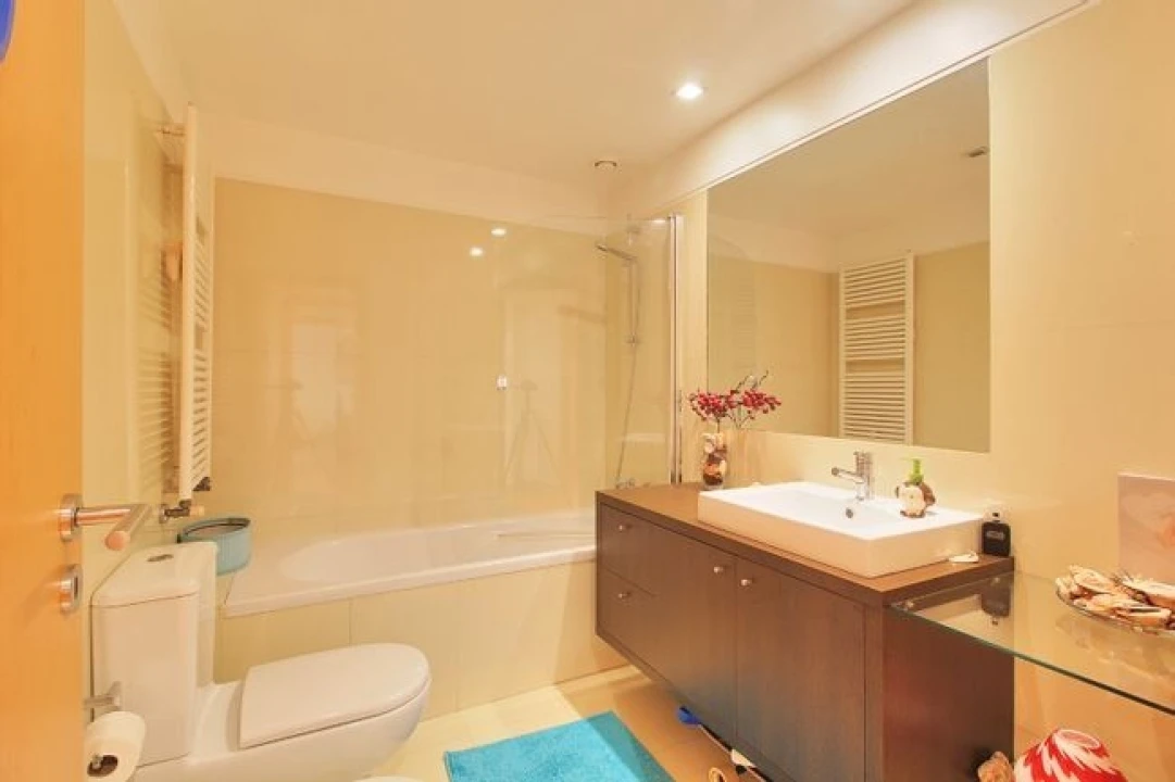 Apartamento T2 para Venda em Mafamude e Vilar do Paraíso Foto 2