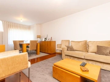 Apartamento T2 para Venda em Mafamude e Vilar do Paraíso