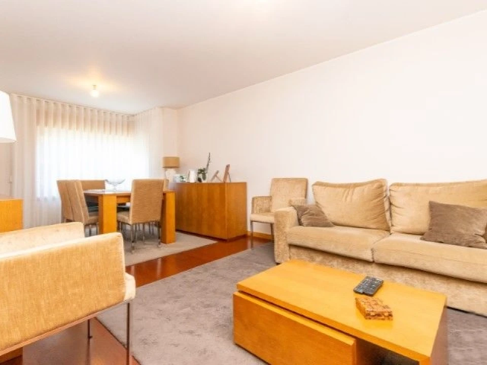 Apartamento T2 para Venda em Mafamude e Vilar do Paraíso Foto 8