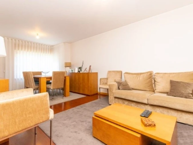 Apartamento T2 para Venda em Mafamude e Vilar do Paraíso Foto 8
