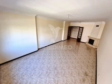 Apartamento T2 para Venda em Algueirão-Mem Martins