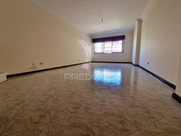 Apartamento T2 para Venda em Algueirão-Mem Martins