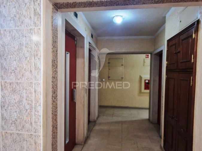 Apartamento T2 para Venda em Algueirão-Mem Martins Foto 18