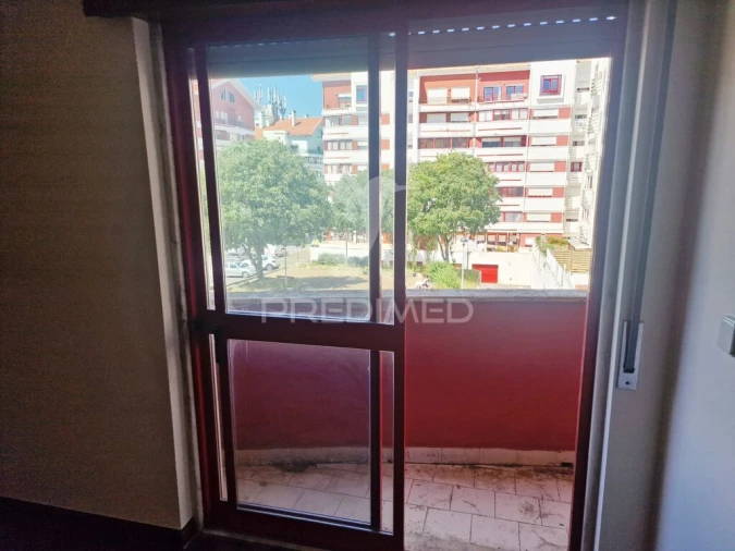 Apartamento T2 para Venda em Algueirão-Mem Martins Foto 9