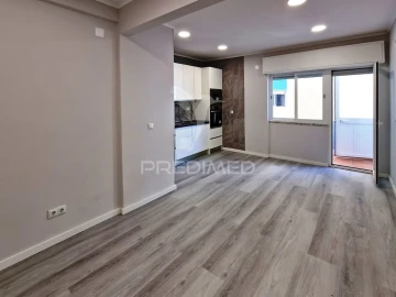 Apartamento T1 para Venda em Mina de Água