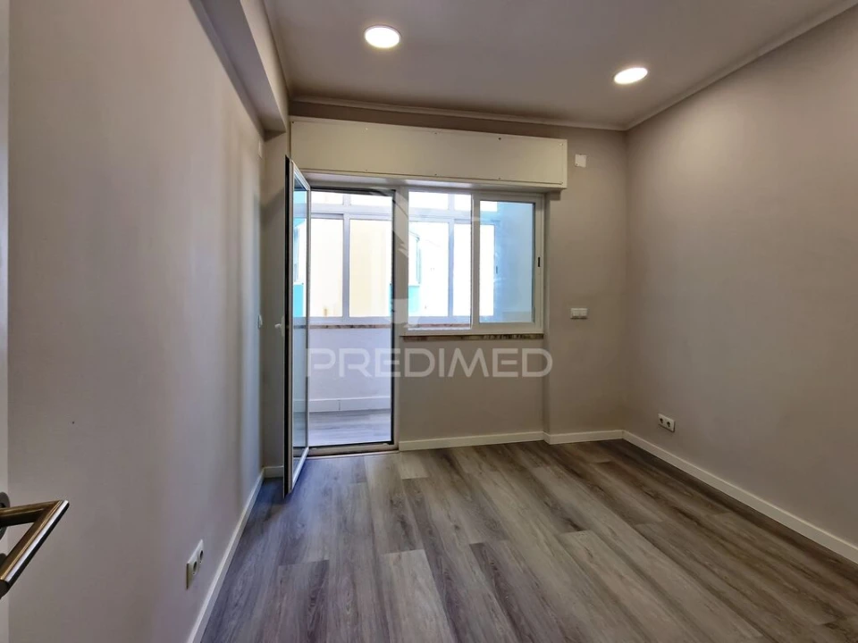 Apartamento T1 para Venda em Mina de Água Foto 12