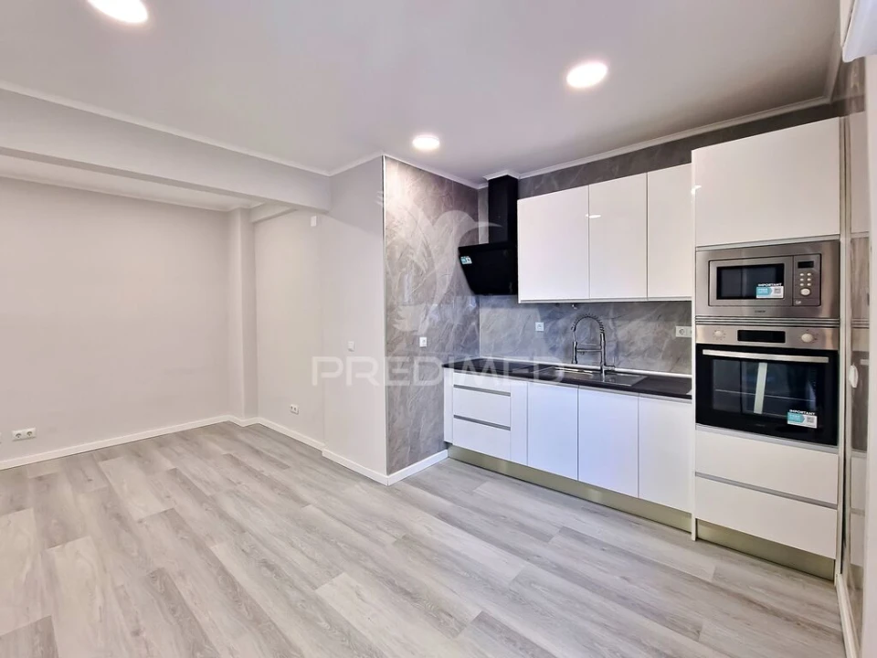 Apartamento T1 para Venda em Mina de Água Foto 4