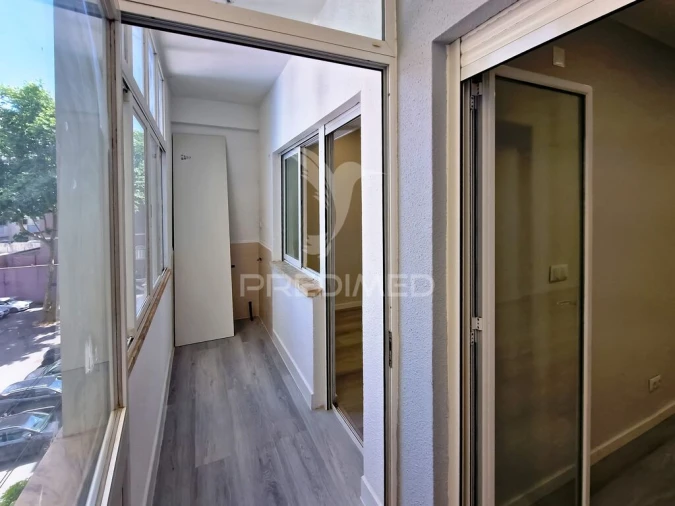 Apartamento T1 para Venda em Mina de Água Foto 8