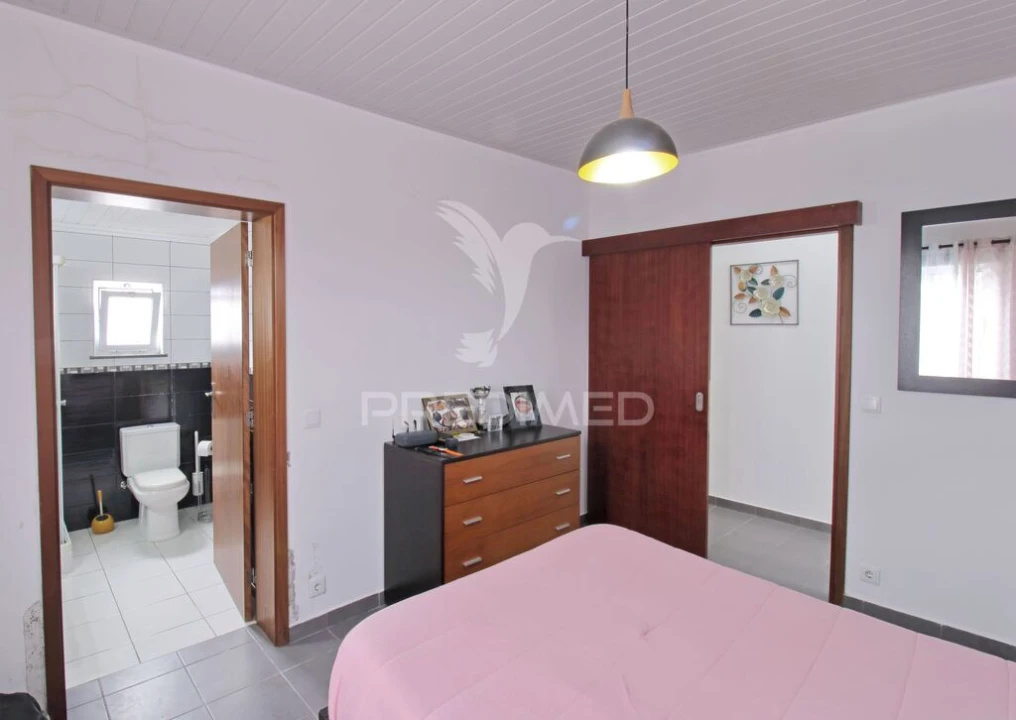Moradia T3 para Venda em Angra (Nossa Senhora da Conceição) Foto 9